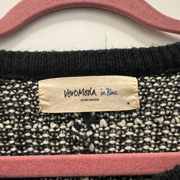Vero Moda Sweater - Picture 2 of 4